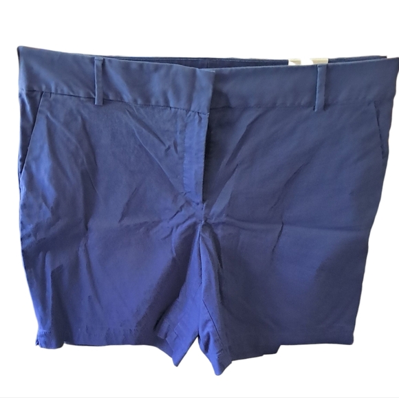 LOFT Pants - NWT LOFT The Riviera Shorts - Size 16 - 97% Cotton
